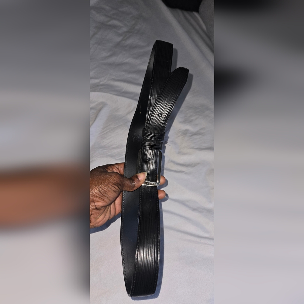 Louis Vuitton Black Leather Men's Belt